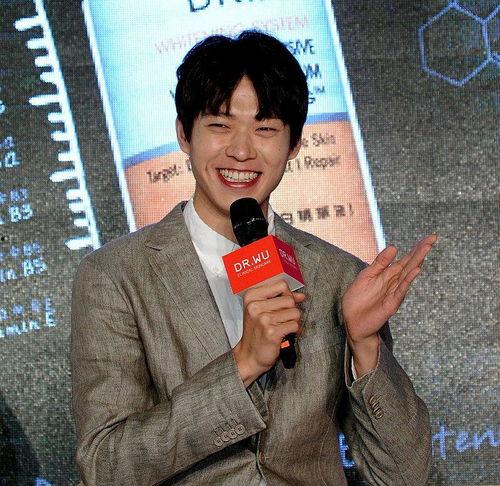 一线吃瓜娱乐圈谁是攻谁是受,揭秘一线明星攻受之谜